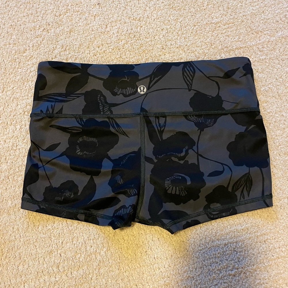 Lululemon, Women’s Shorts, Size 4, Black and Gray Floral Pattern